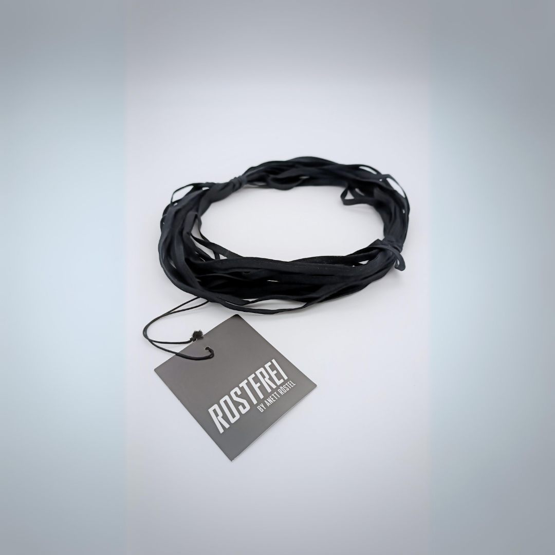 ANETT RÖSTEL "ROSTFREI" Stoffkette