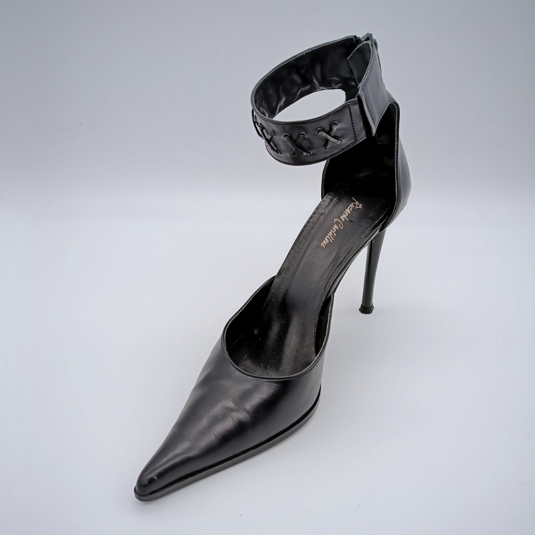 RICCARDO CARTILLONE Lederpumps mit Reißverschluss, schwarz, Größe 39