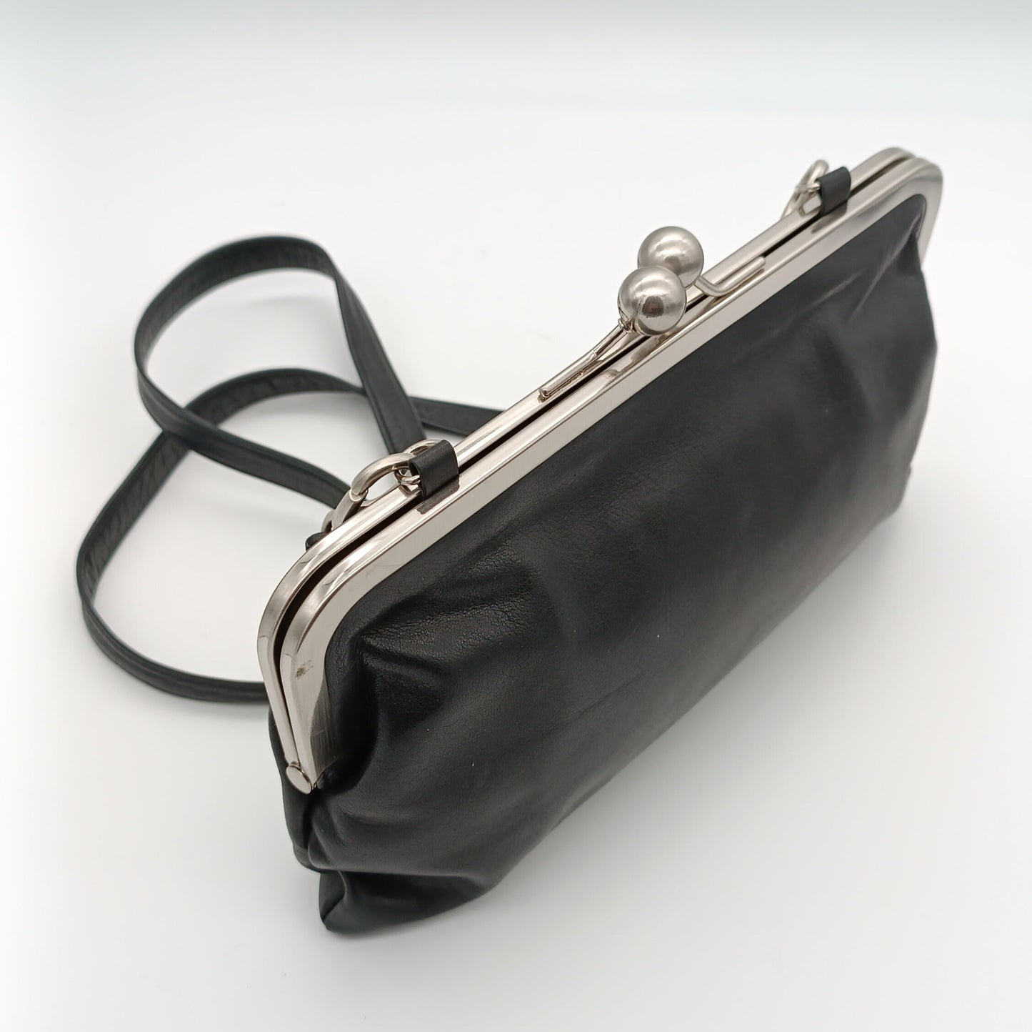 VOLKER LANG , Handtasche, Kosmetiktasche, schwarz. Leder, mit Trageriemen, 60iger Style