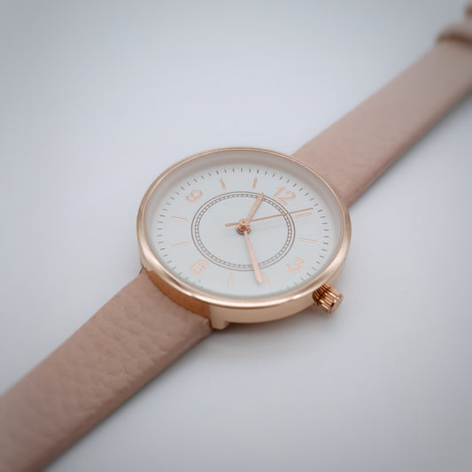 Armbanduhr Rosa mit Ziffernblatt