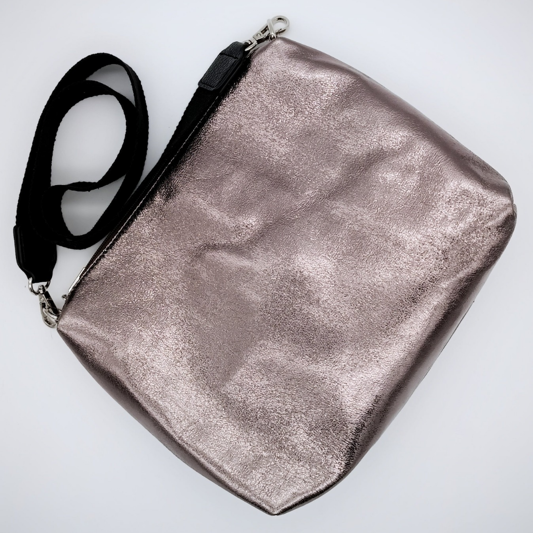 FRANK LYMAN Tasche Plissee, veganes Leder, schwarz, mit zusätzlicher Innentasche