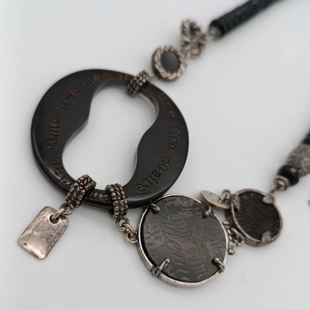 GEM KINGDOM kurze Halskette mit geschliffenem Onyx Silber