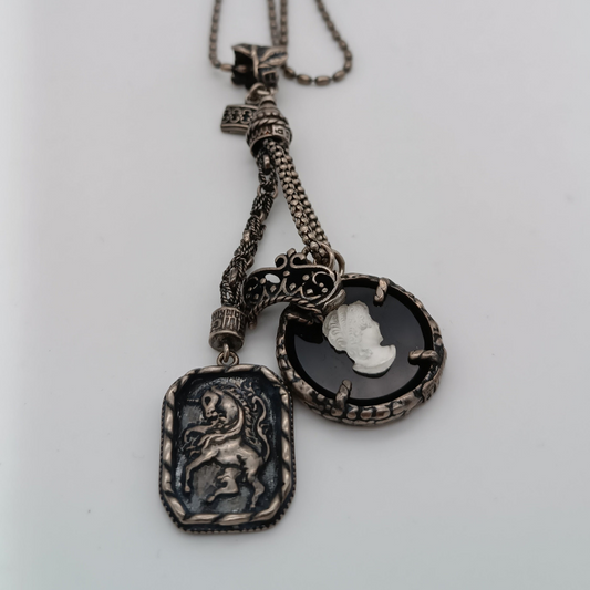 GEM KINGDOM lange Kette mit massivem mehrteiligen Anhanger