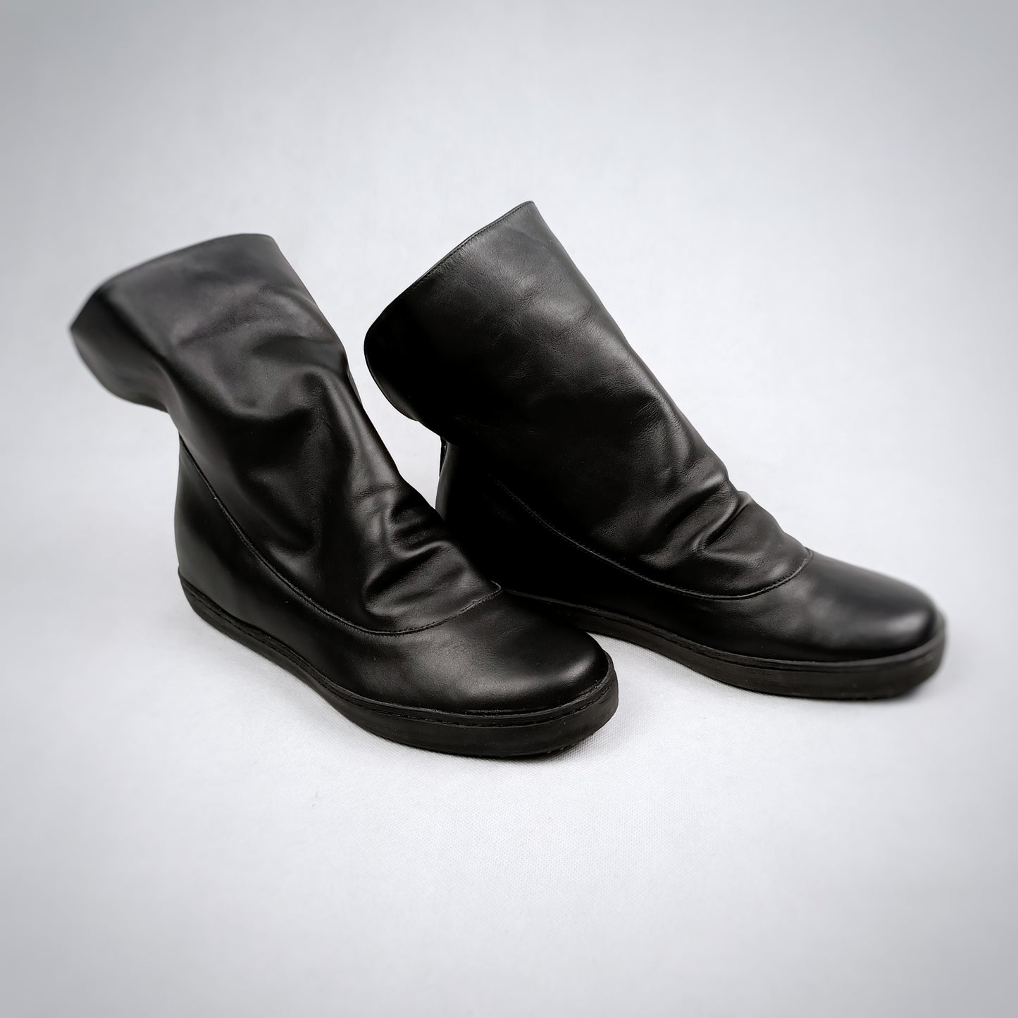 SARAH PACINI Low Boots in schwarz, Dystopie
