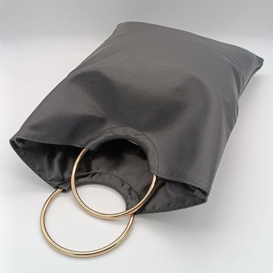 Kosmetiktasche, Shopping Bag, Handtasche, schwarz veganes Leder, goldene Tragegriffe