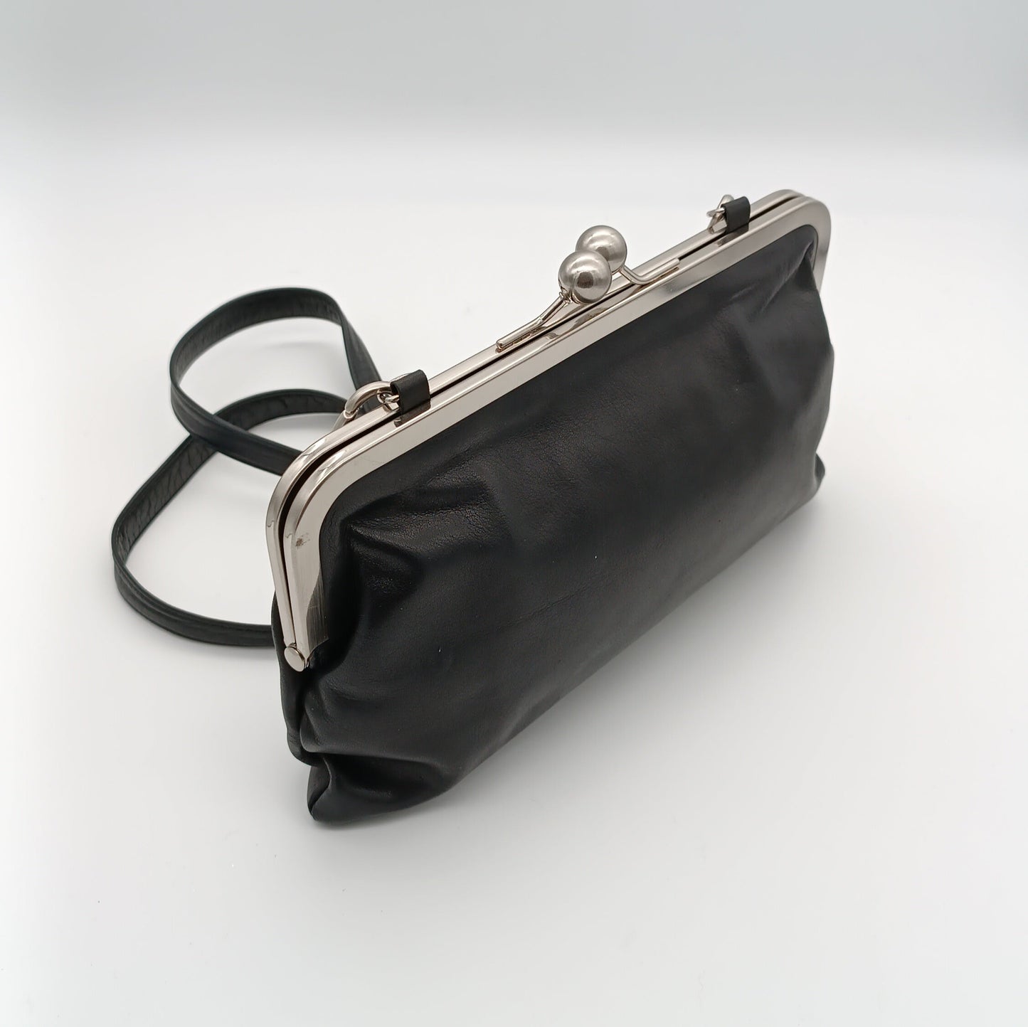 VOLKER LANG , Handtasche, Kosmetiktasche, schwarz. Leder, mit Trageriemen, 60iger Style